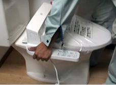 便座を取り付ける